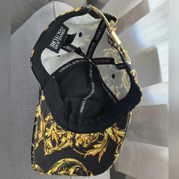 ⚜️ Versace Hat ⚜️ - Picture 3 of 4